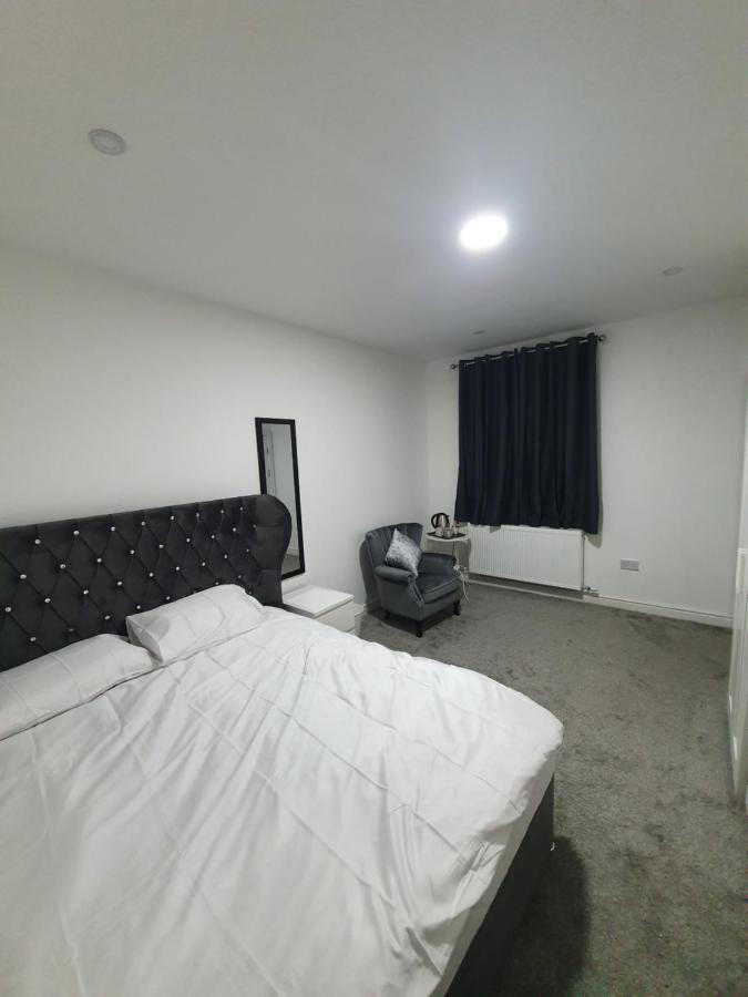 Beautiful Rooms Shaw St And Pine St Bury  Exteriér fotografie