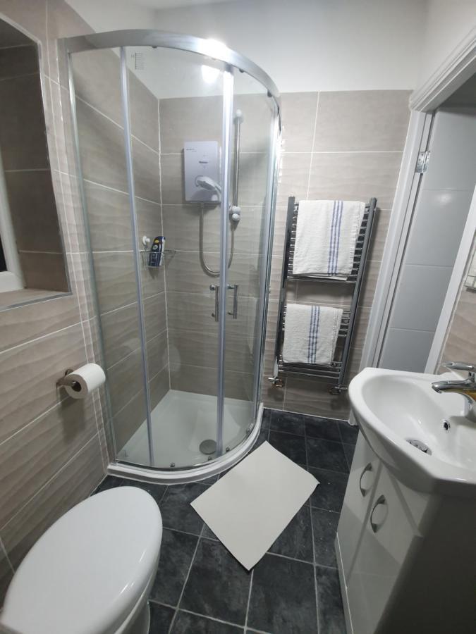 Beautiful Rooms Shaw St And Pine St Bury  Exteriér fotografie